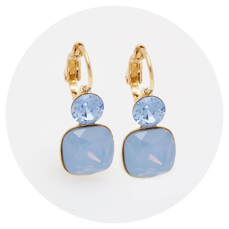 Artjany Leichter Goldener Ohrring Sonpetite Mit Geschliffenen Kristallen in Einem Air Opal Light Sapphire Mix Artjany Leichter Goldener Ohrring Sonpetite Mit Geschliffenen Kristallen in Einem Air Opal Light Sapphire Mix von artjany