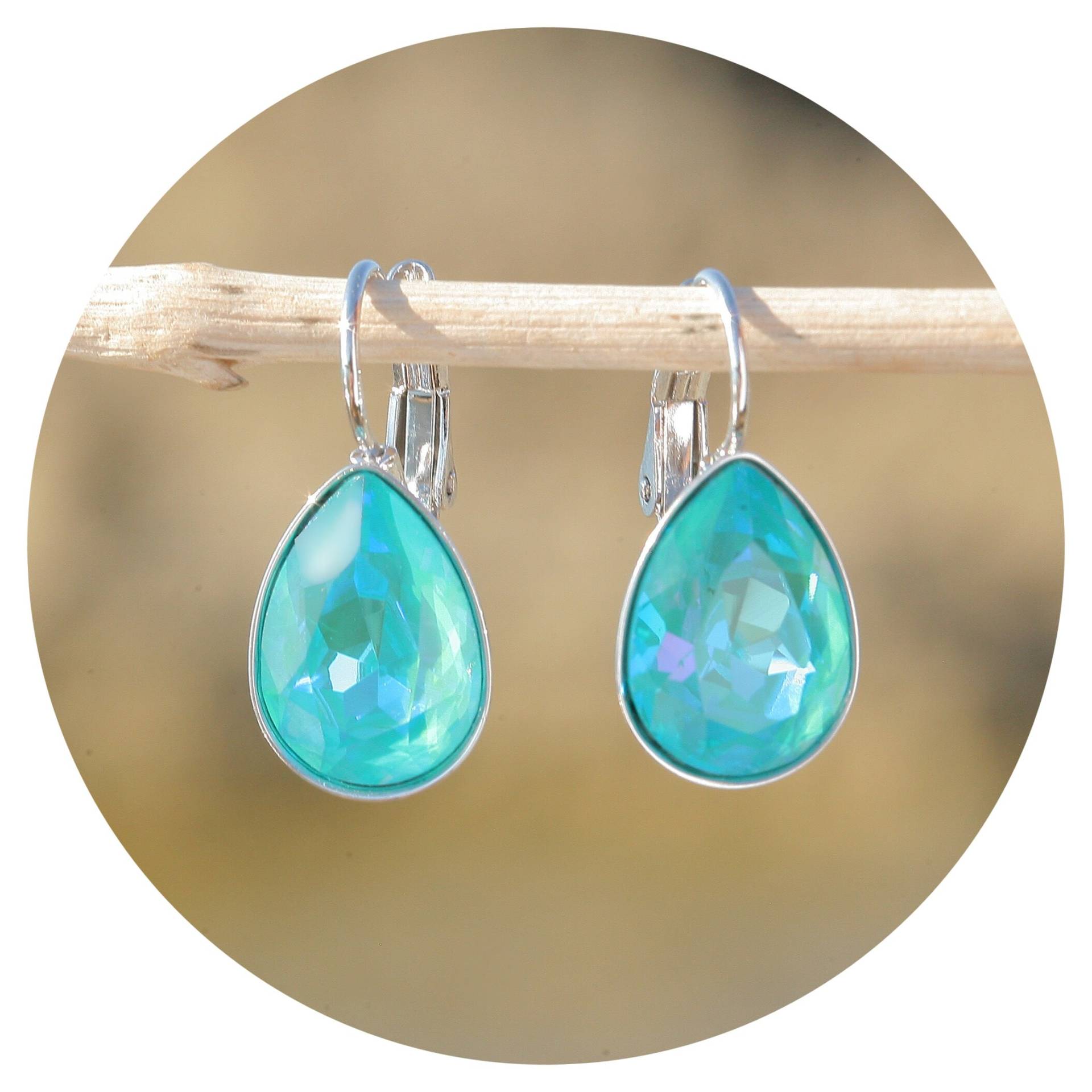 Artjany Ohrhänger Tropfen Swarovski Kristall Laguna Delite Silber Artjany Ohrhänger Tropfen Swarovski Kristall Laguna Delite Silber von artjany