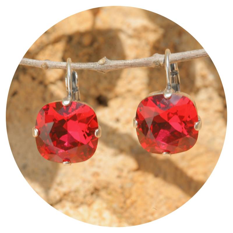 Artjany Ohrring Swarovski Kristalle Cushion Cut Scarlet Rot Silber von artjany