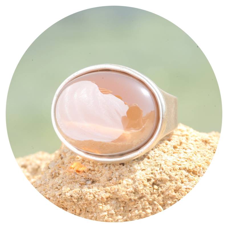 Artjany Ovaler Ring Hellbraun Metallic Silber Artjany Ovaler Ring Hellbraun Metallic Silber von artjany