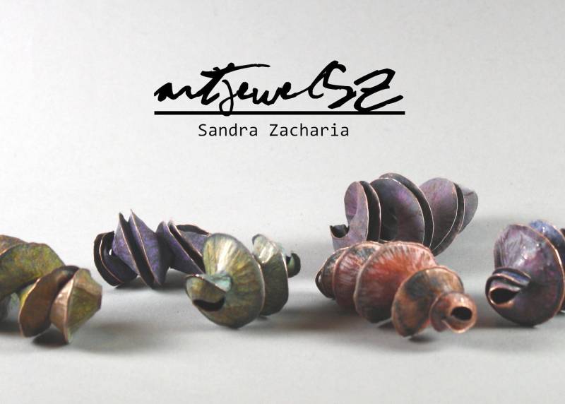 Farbgeformte Perle Auf Einem Sterling-Multistrang-Kabel von artjewelsz