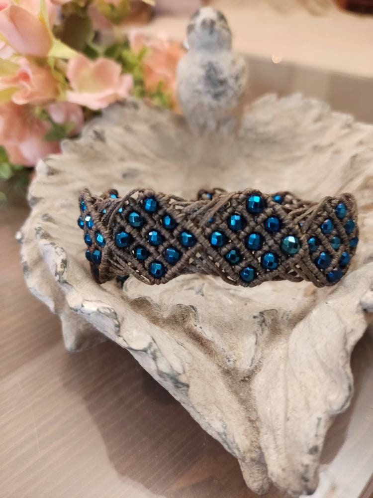 Makramee Armband Handgemachtes Mit Hämatit Perlen von artlighty