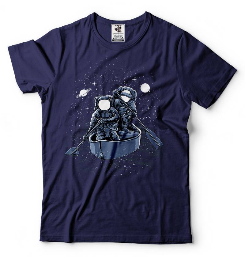 Space Astronaut Kajak T-Shirts Lustige in Einem Boot T-Shirt Travel von artsyfartsytees