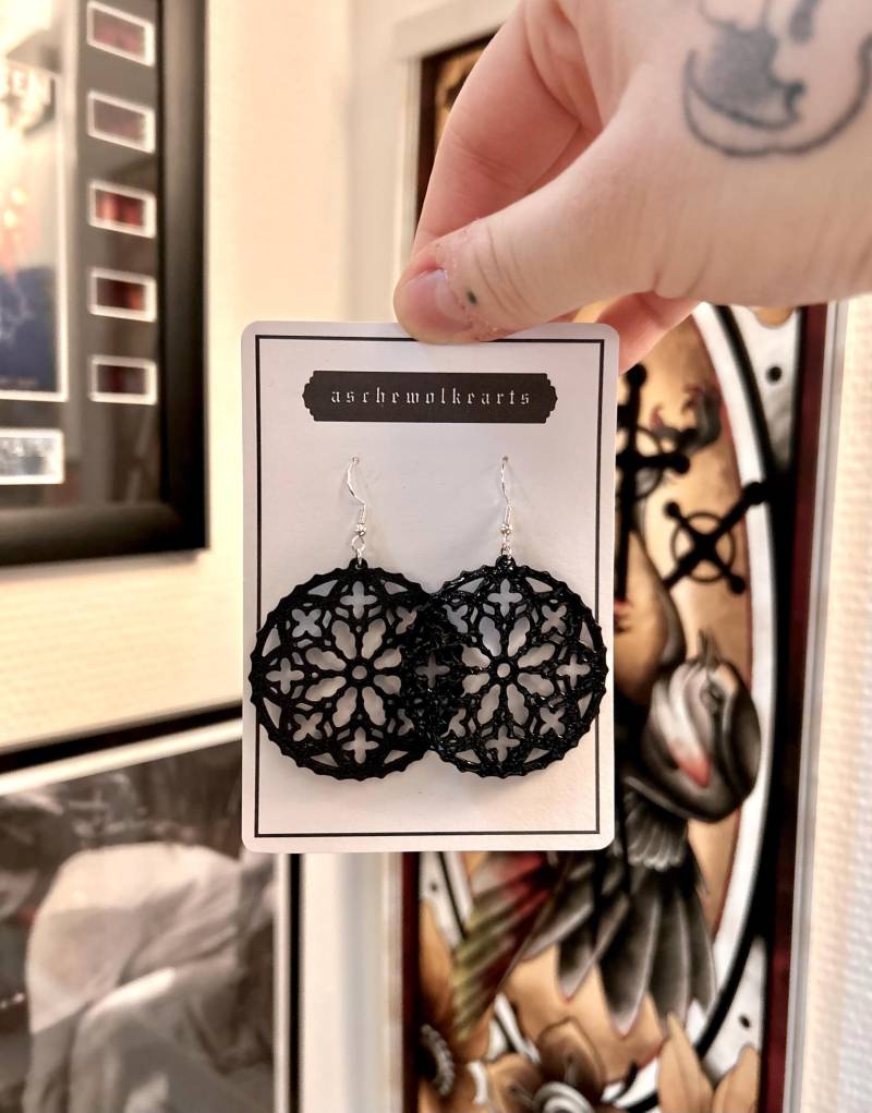 Gothic Cathedral Earrings - Black 3D Printed Statement | Kirchenfenster Design von aschewolkearts