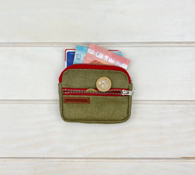 Cartera De Bolsillo Lona Verde Oliva Informell, Duradera Y Perfecta Für Den Tag Ein Tag von aseismanos