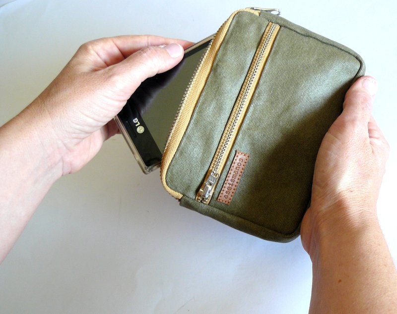 Iphone Tasche Mit Ecru Reißverschlüssen/Iphone Tasche/Geschenk Für Ihn/Geschenk Sie/Accessoires Iphone Tasche Mit Ecru Reißverschlüssen/Iphone Tasche/Geschenk Für Ihn/Geschenk Sie/Accessoires von aseismanos