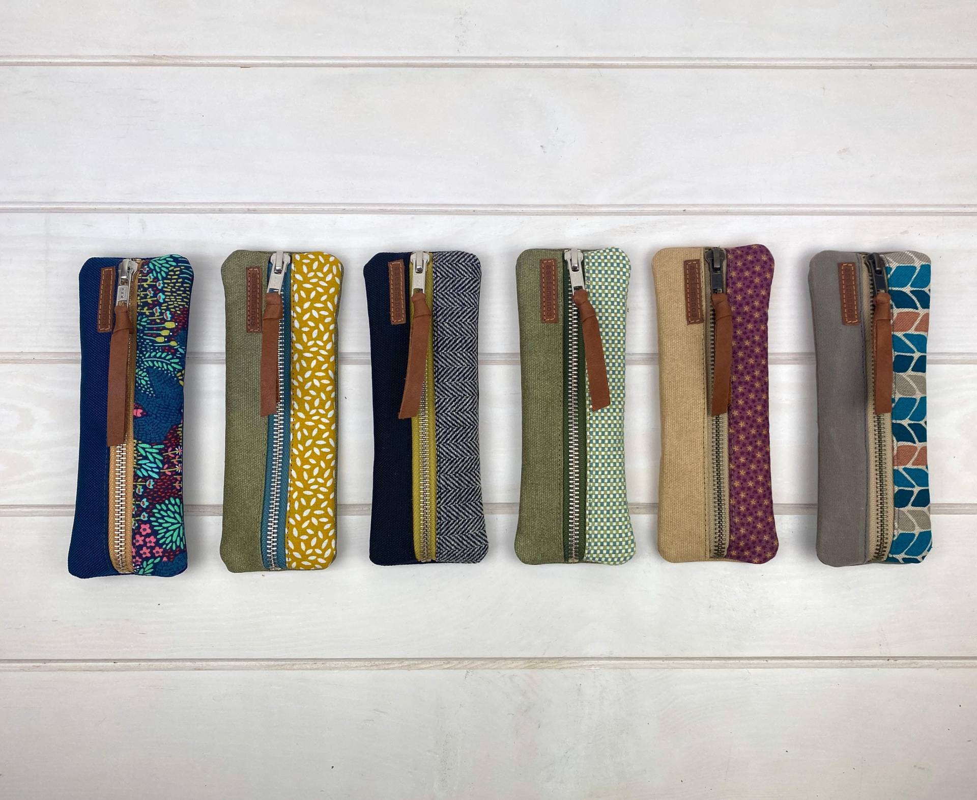 Kleine Federmäppchen, Geschenk Für Lehrer, Kompakte Federtasche, Make Up Pinseltasche, Stiftemäppchen Kleine Federmäppchen, Geschenk Für Lehrer, Kompakte Federtasche, Make Up Pinseltasche, Stiftemäppchen von aseismanos