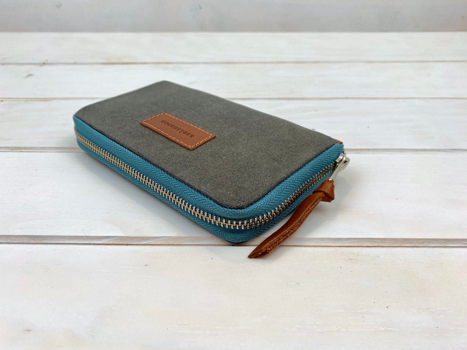 Monedero Señora/Lona Encerada Gris Monedero Señora/Lona Encerada Gris von aseismanos