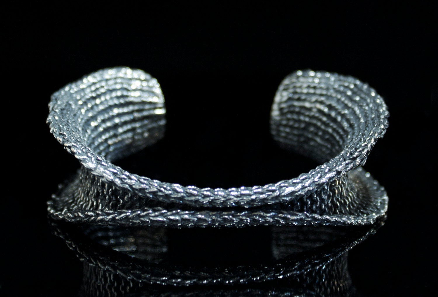 Großes Doppelflare Strick Armband - Versandfertig Großes Doppelflare Strick Armband - Versandfertig von ashflowers2
