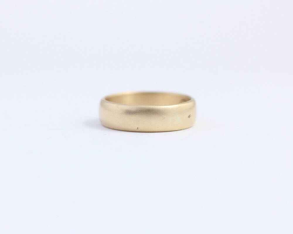 5 Mm Abgerundeter Ehering Eco-Friendly Neuseeland Ethical Yellow Beach Gold 5 Mm Abgerundeter Ehering Eco-Friendly Neuseeland Ethical Yellow Beach Gold von ashhilton