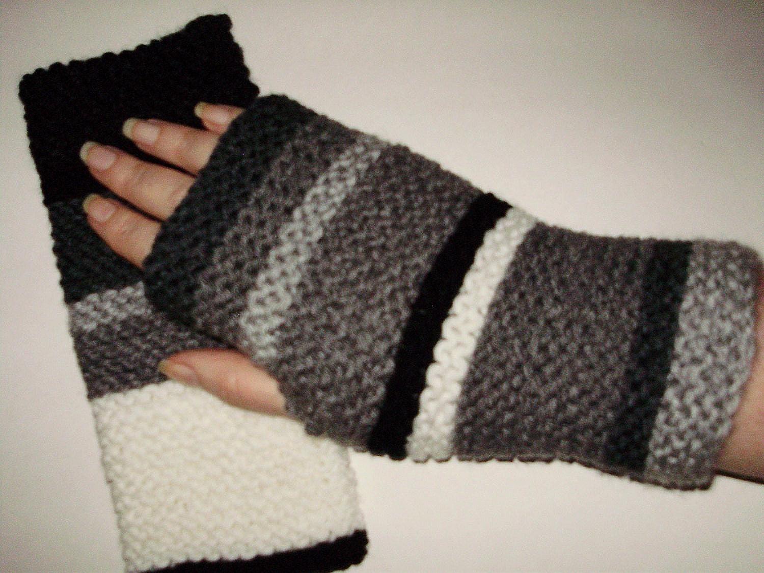 Doctor Who Staffel 12-14 Strickacryl Fingerlose Handschuhe Schwarz Weiß Grau/Grau Texting Handwärmer Mitts Ashlee's Knits Cosplay von ashleesknits