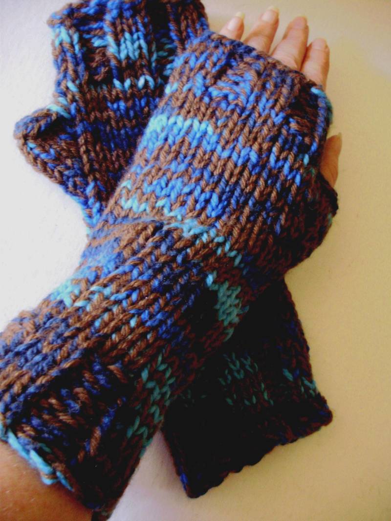 Twilight Style Alice Acryl/Wolle Fingerlose Handgefertigte Strickhandschuhe Cullen Ashlee Strickt Braun, Blau Multi Cosplay Männer Frauen von ashleesknits