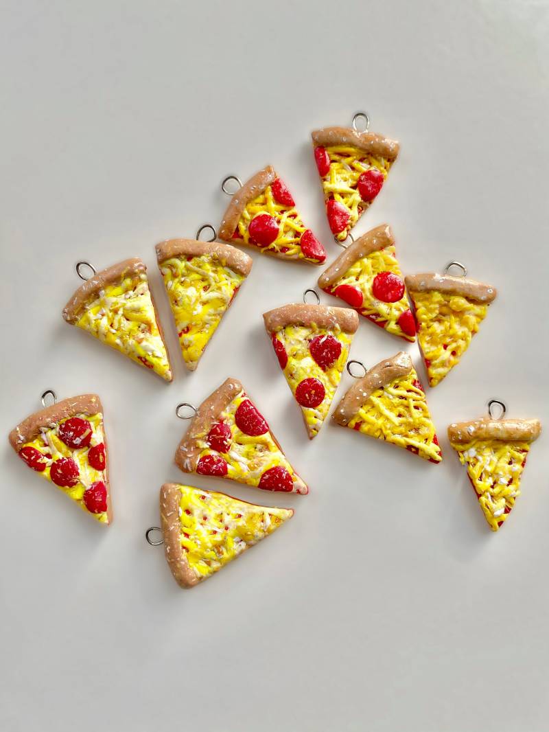 Pizzascheiben Pizza Liebhaber Dominos Hut Papa Johns Solo Scheiben Halskette Handyband Schlüsselanhänger Charme Miniature Geschenk Pizzascheiben Pizza Liebhaber Dominos Hut Papa Johns Solo Scheiben Halskette Handyband Schlüsselanhänger Charme Miniature Geschenk von atelaine