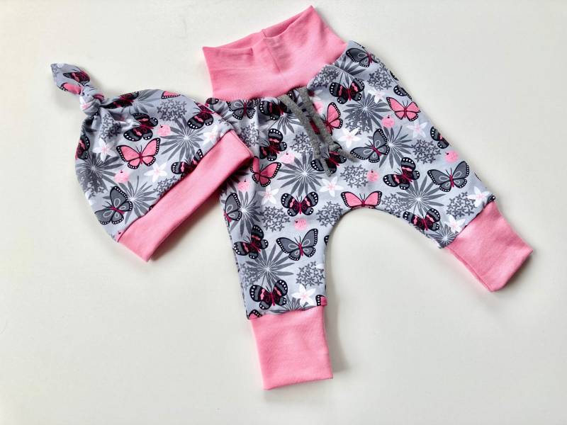 Pumphose Und Mütze, Mädchen, Schmetterling von atelierIZMA