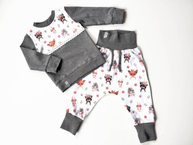 Shirt Und Hose, 2 Teiliges Set, Babykleidung, Pumphose, Pulli, Langarmshirt, Babyset, Mädchen, Waldtiere von atelierIZMA
