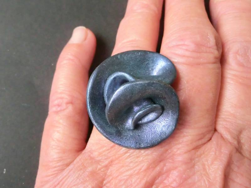 Blauer Fimo Ring.verstellbar Metall Band von atelierJOKO