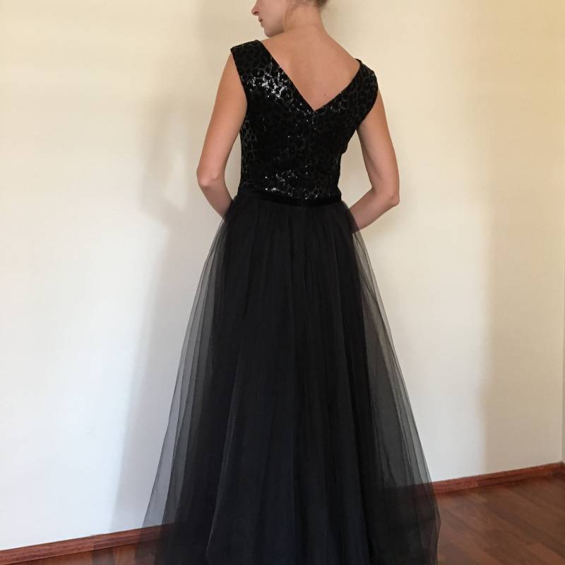 Schwarzes Tüll Maxi Abendkleid, Kleid Mit Offenem Rücken, Langes Braut Paillettenkleid, Elegante Brautjungfer Bodenlanges Kleid, Tiefem Rücken Schwarzes Tüll Maxi Abendkleid, Kleid Mit Offenem Rücken, Langes Braut Paillettenkleid, Elegante Brautjungfer Bodenlanges Kleid, Tiefem Rücken von atelierLenaZh