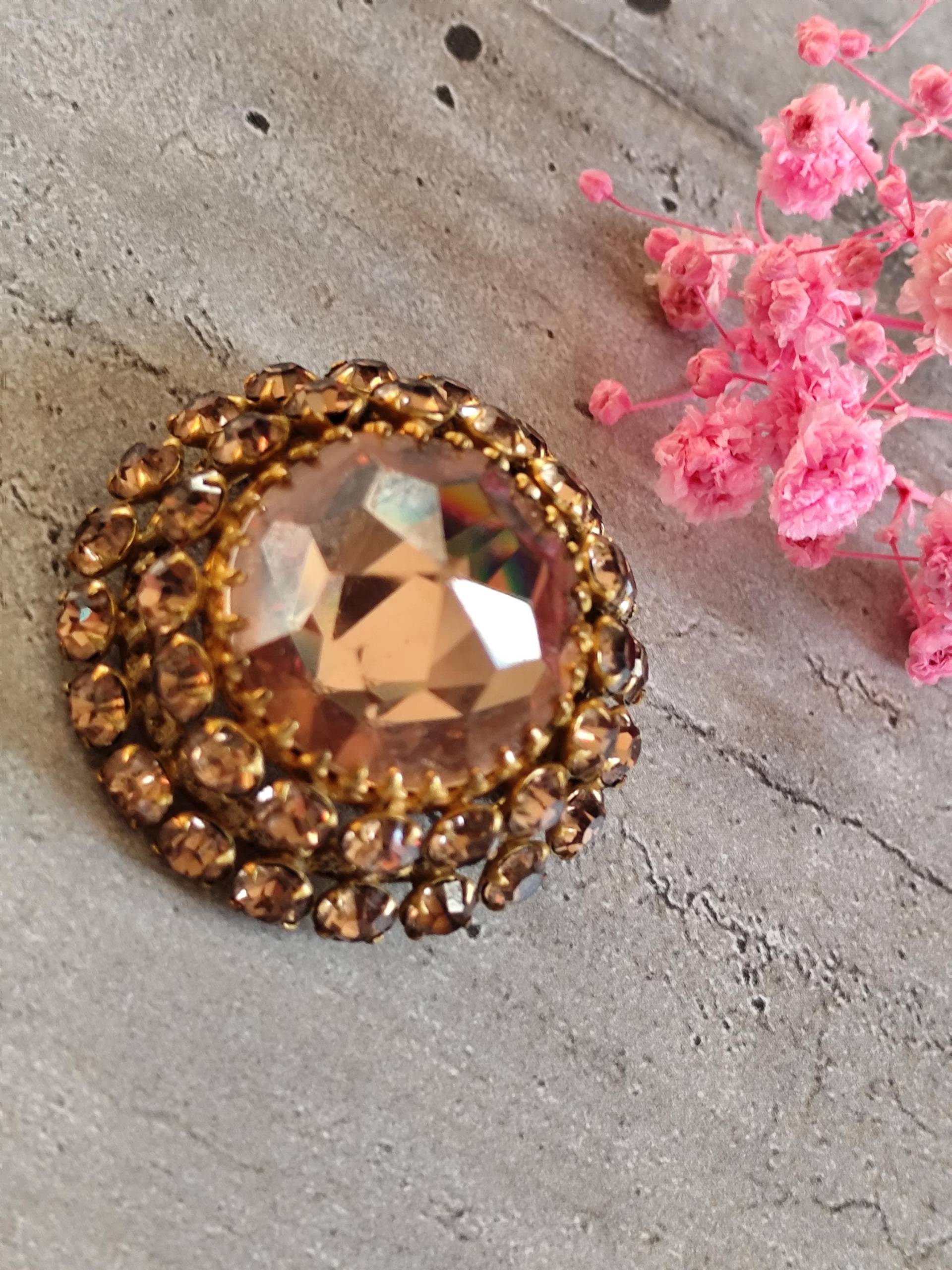 Vintage Gelbe Strassbrosche von atelierdemadamerose