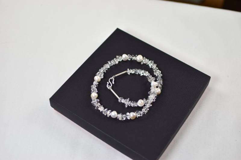 Schmuck, Halskette, Bergkristall-Kette, Edelstein-Kette, Mit Zuchtperlen, Weißer Geschenk Für Frauen, Alle Jahreszeiten Schmuck, Halskette, Bergkristall-Kette, Edelstein-Kette, Mit Zuchtperlen, Weißer Geschenk Für Frauen, Alle Jahreszeiten von atelieriede