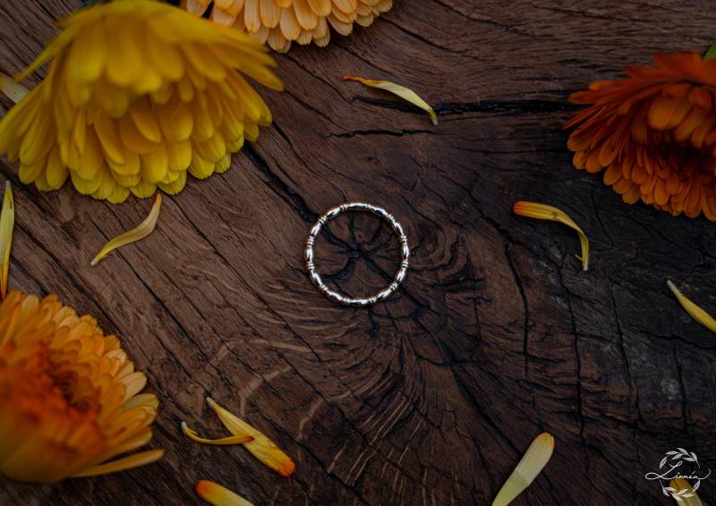 Feiner Ring Aus Sterlingsilber Eierstabdrahtring Stapelring Von Atelier Linnéa Feiner Ring Aus Sterlingsilber Eierstabdrahtring Stapelring Von Atelier Linnéa von atelierlinnea