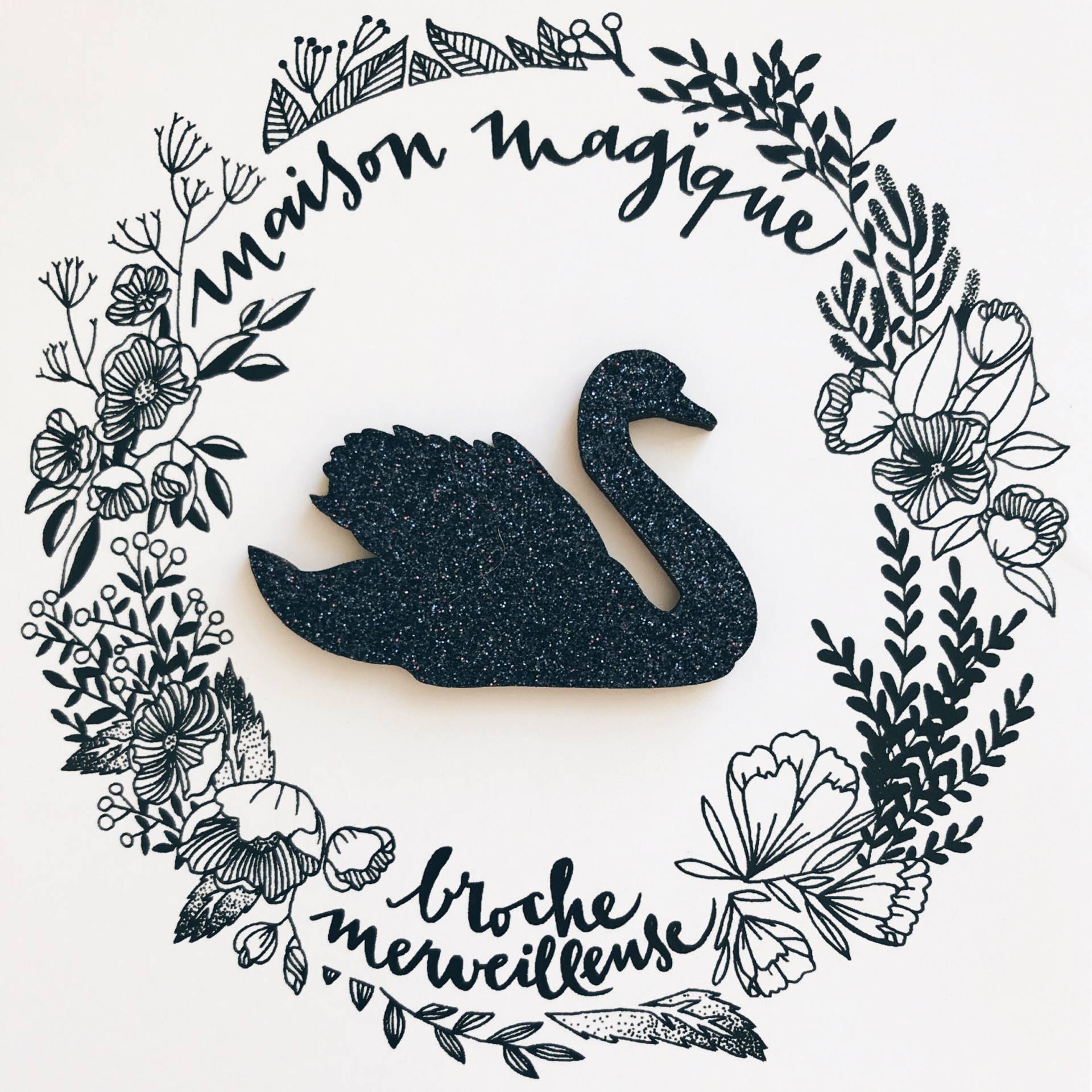 Swan-Brosche von ateliermaisonmagique