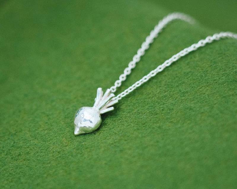 Rettich - Halskette Anhänger Und Kette Pflanzlich Hypoallergen Kleine Japanisch Geschenk Für Sie Freundin von ateliershinji