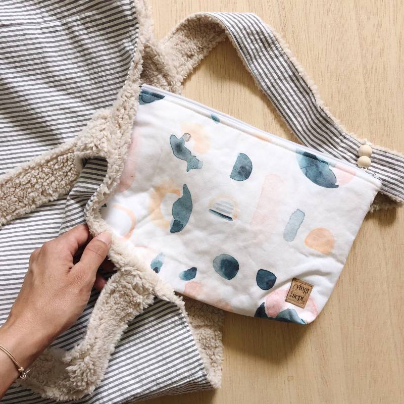 Bemalte Kulturtasche Bemalte Kulturtasche von ateliervingtsept