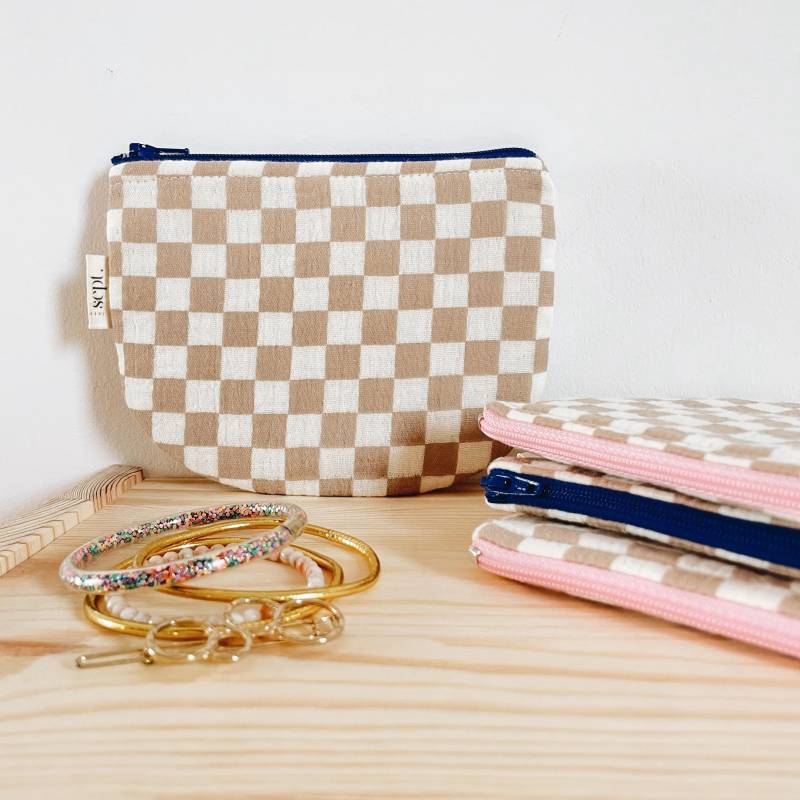 Damier Abgerundete Clutch Damier Abgerundete Clutch von ateliervingtsept