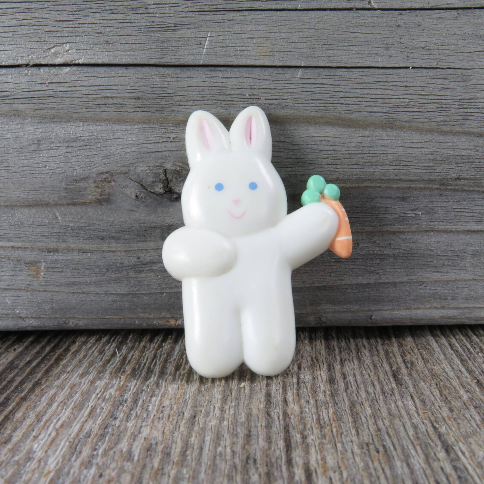 Vintage Osterhase Pin Weißer Hase Mit Karotten Brosche Stempel von atgrandmastable