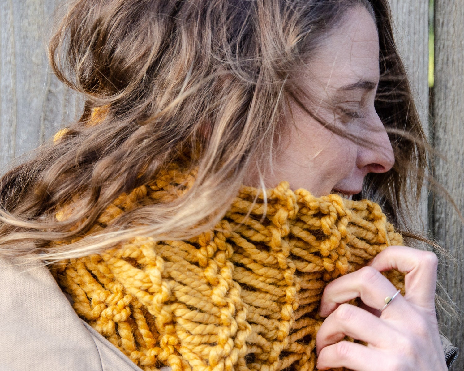 Chunky Stricken Cowl Schal in Senf - Gelb Unendlich Schal, Weihnachtsgeschenk Für Sie Unter 50 von atizayknits
