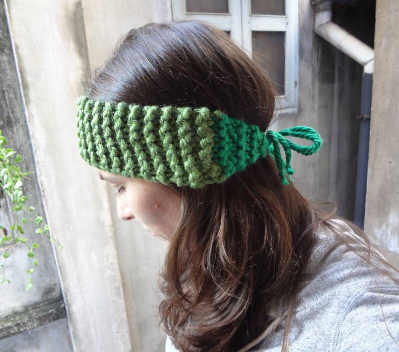 Grobstrick Strick - Stirnband Grün Warmes Unisex Kopf Wickeln Weihnachts-Geschenk von atizayknits
