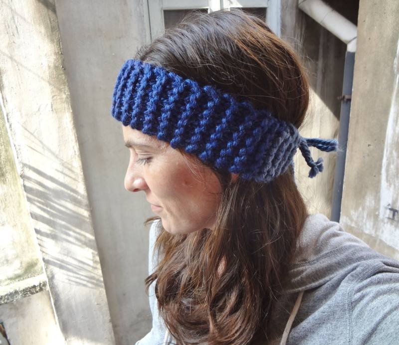 Grobstrick Strick Stirnband - Marine-Blau Mit Krawatten Weihnachts-Geschenk Für Sie Unter 20 von atizayknits