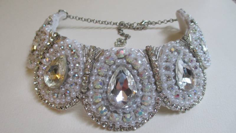 Clearance Halsband Statement Halskette Weiß Silber Brautstoff Clearance Halsband Statement Halskette Weiß Silber Brautstoff von audreymivey