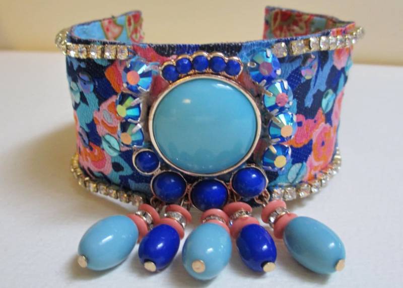 Clearancecuff Armband Aqua Blau Rosa Floral Stoff von audreymivey