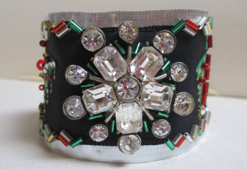 Clearancecuff Armband Weihnachtsbaum Vintage Strass Perlen Schwarz Silber Clearancecuff Armband Weihnachtsbaum Vintage Strass Perlen Schwarz Silber von audreymivey