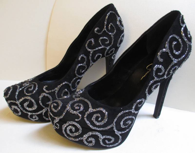 Sale Größe Us9 1/2 Schwarze Wildleder Pumps Silber Glitzer Swirl Fabulous von audreymivey