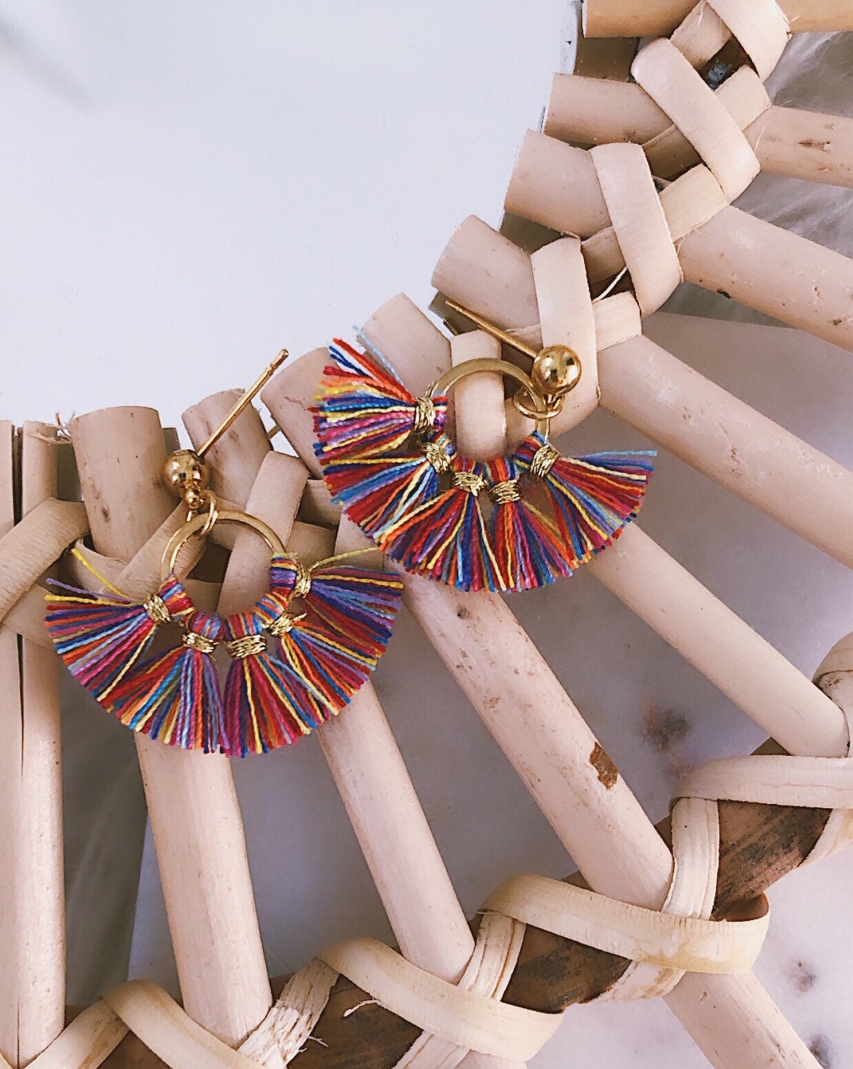 Besetzt Mini L Quaste Ohrringe Zierliche von augustandjewelsco