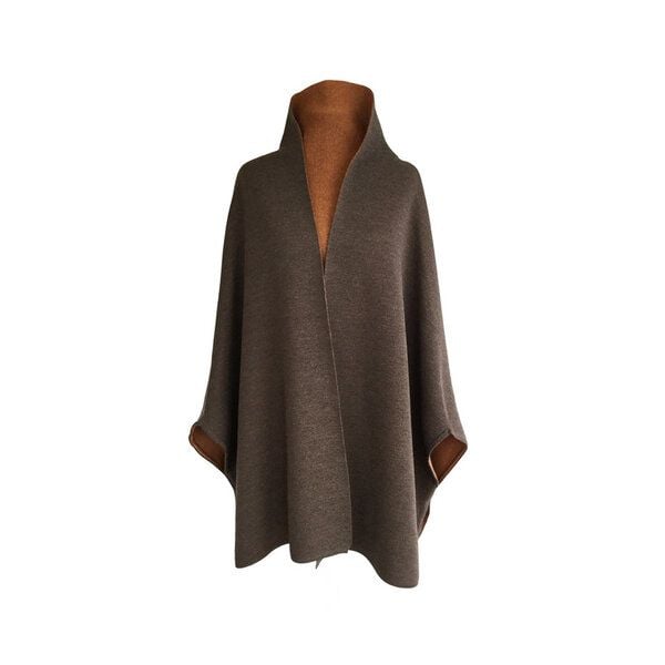 austriandesign.at MantelCape reversibel aus extrafeiner Merinowolle von austriandesign.at