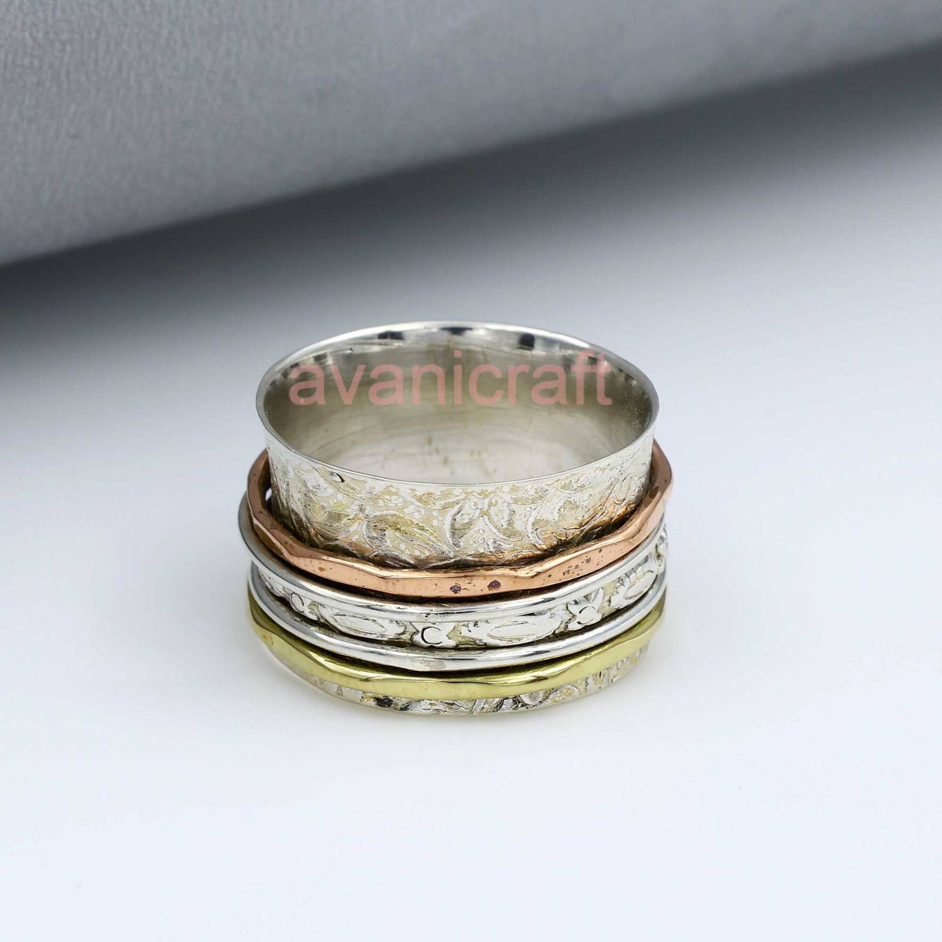 Gehämmerter 925 Sterling Silber Designer Spinner Ring Für Frauen, Handgefertigter Dreifarbiger Meditationsring Sie, Angst Brautjungfer von avanicraft