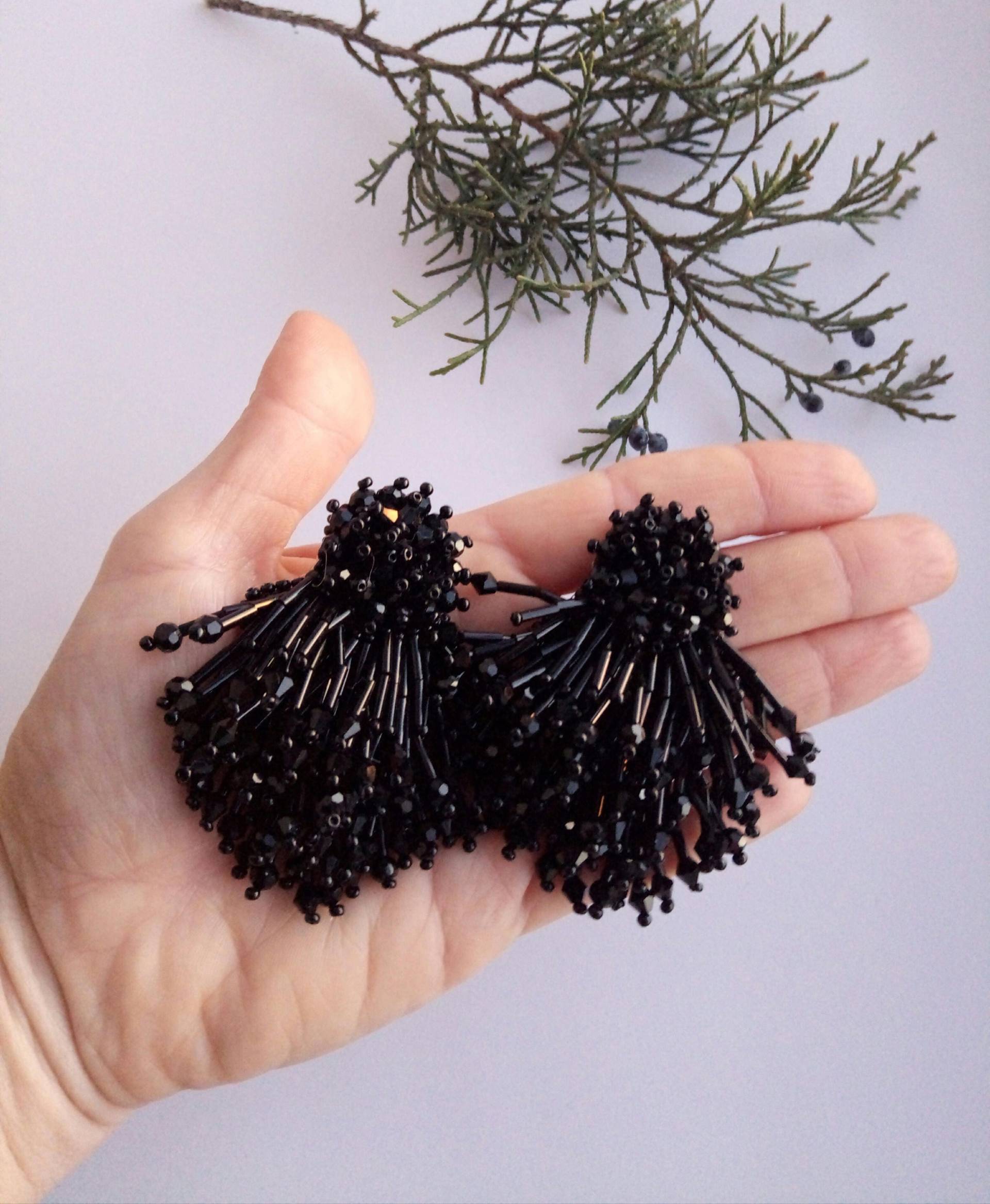 Perlen Ohrringe Schwarze Quaste Wasserfall Trend Schmuck Eliza Perlenarbeit Perlen Ohrringe Schwarze Quaste Wasserfall Trend Schmuck Eliza Perlenarbeit von avdmarinabeads
