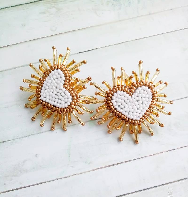 Sparkle Herz Ohrringe Weißgold Perlen Shiny Ohrstecker Mode Trendy von avdmarinabeads