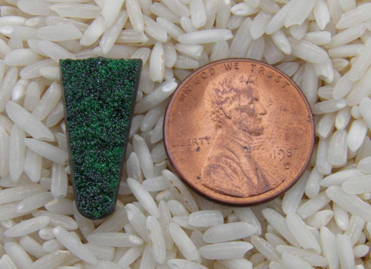 Natürliche Grüne Druzy Tropfen 20x10mm von averidesigns