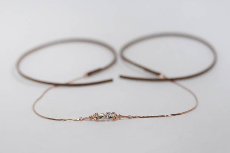 Jupiter Kristalle Haarkette Perlenkranz Braut Accessoire Hochzeit Tiara Boho Zart Gold Stirnband Zierliches Haarband von avigailadam