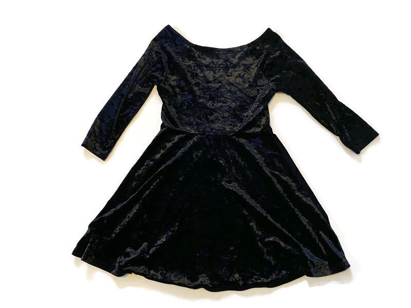 90Er Samt Boothals Langarm Mini Baby Puppenkleid 90Er Samt Boothals Langarm Mini Baby Puppenkleid von avintagecamper