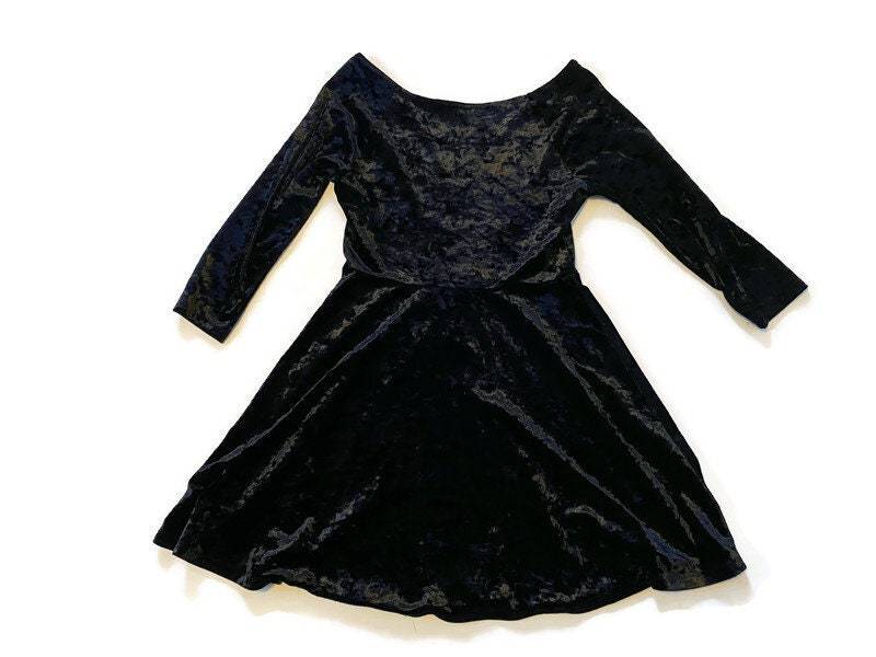 90Er Samt Boothals Langarm Mini Baby Puppenkleid 90Er Samt Boothals Langarm Mini Baby Puppenkleid von avintagecamper