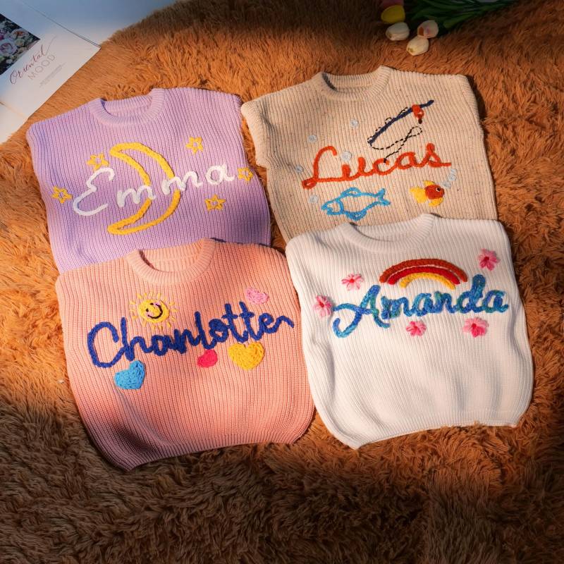 Benutzerdefinierte Name Baby Pullover, Personalisierte Hand Gestickt Süße Mädchen Pullover Mit Namen, Baby-Dusche-Geschenk, Weihnachtsgeschenk von awwpstyle