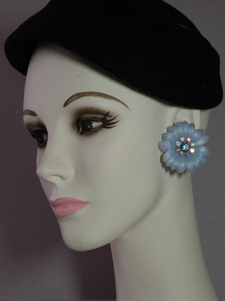 Himmelblaue Blumen Ohrringe von aylacreations