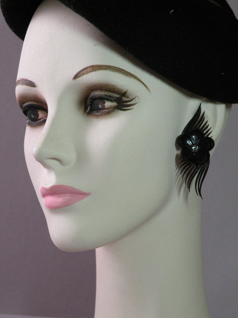 Jet Blumen Ohrringe von aylacreations