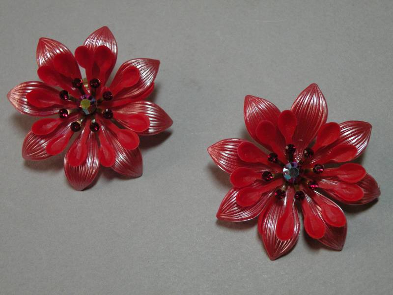 Rubin Starburst Blumen Ohrringe von aylacreations