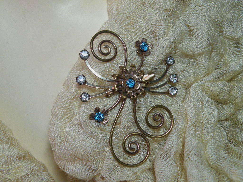 Vintage Aqua Blumen Brosche von aylacreations